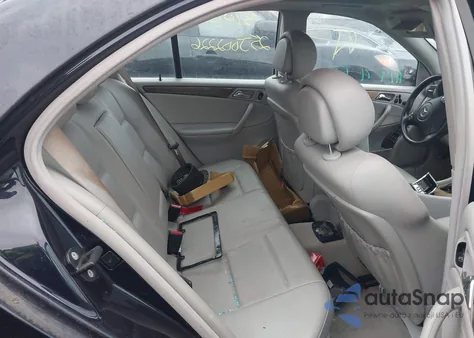 2007 Mercedes-Benz C 230 Sport from USA, damaged, VIN WDBRF52H27F911720